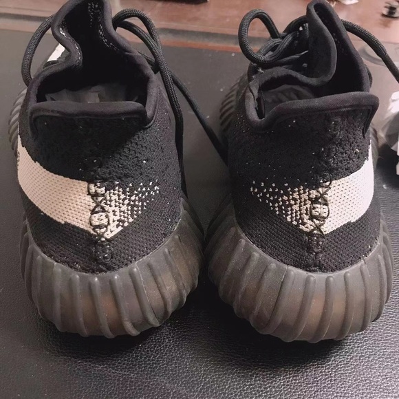 Adidas Yeezy Boost 350 V2 Black/White - Picture 4 of 11